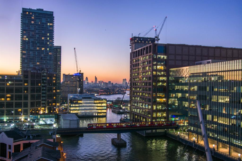 Canary Wharf - Corporate River View Apartments London Exteriör bild